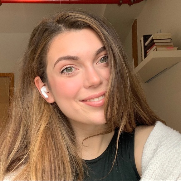 Meet your Posher, Natalia - Picture 1 of 1